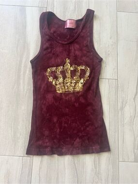 Women’s Burgundy Tank Top with Gold Crown Graphic